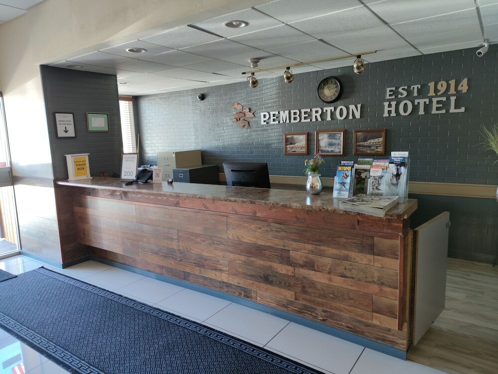 Фото Pemberton Hotel