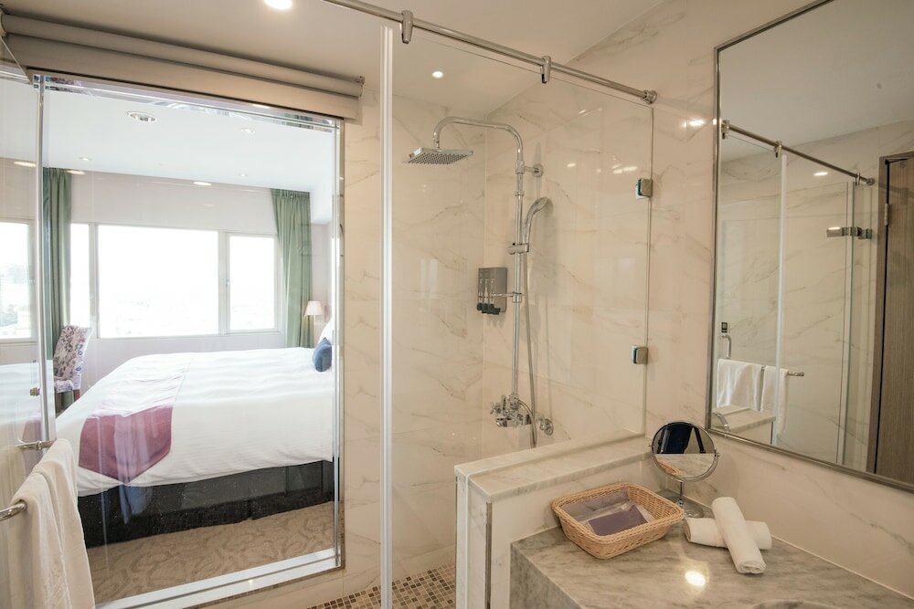 Фото Aeris International Hotel