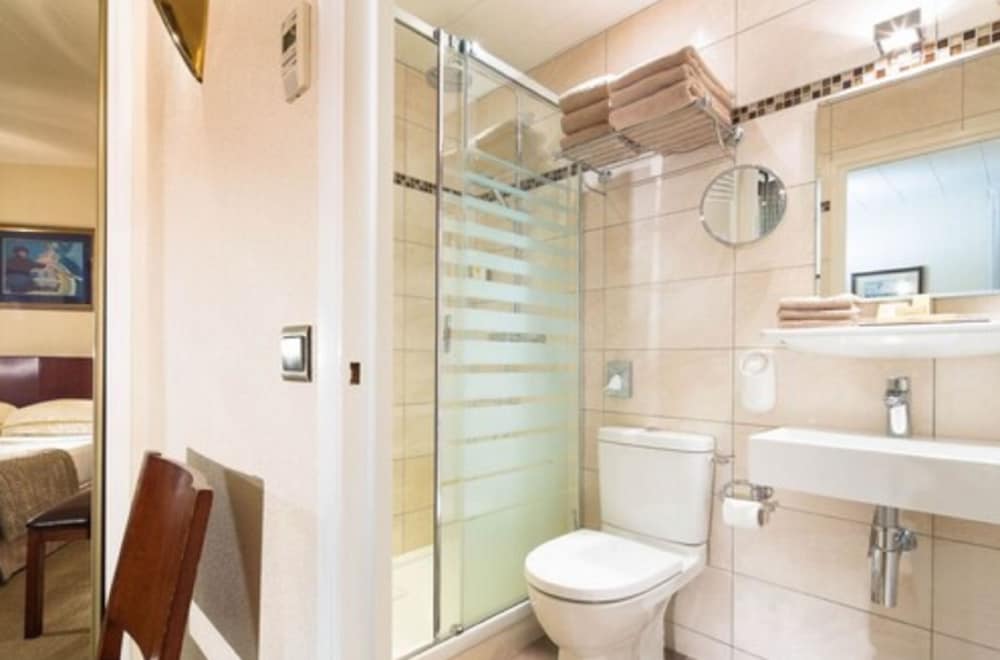 Фото Hotel Delavigne