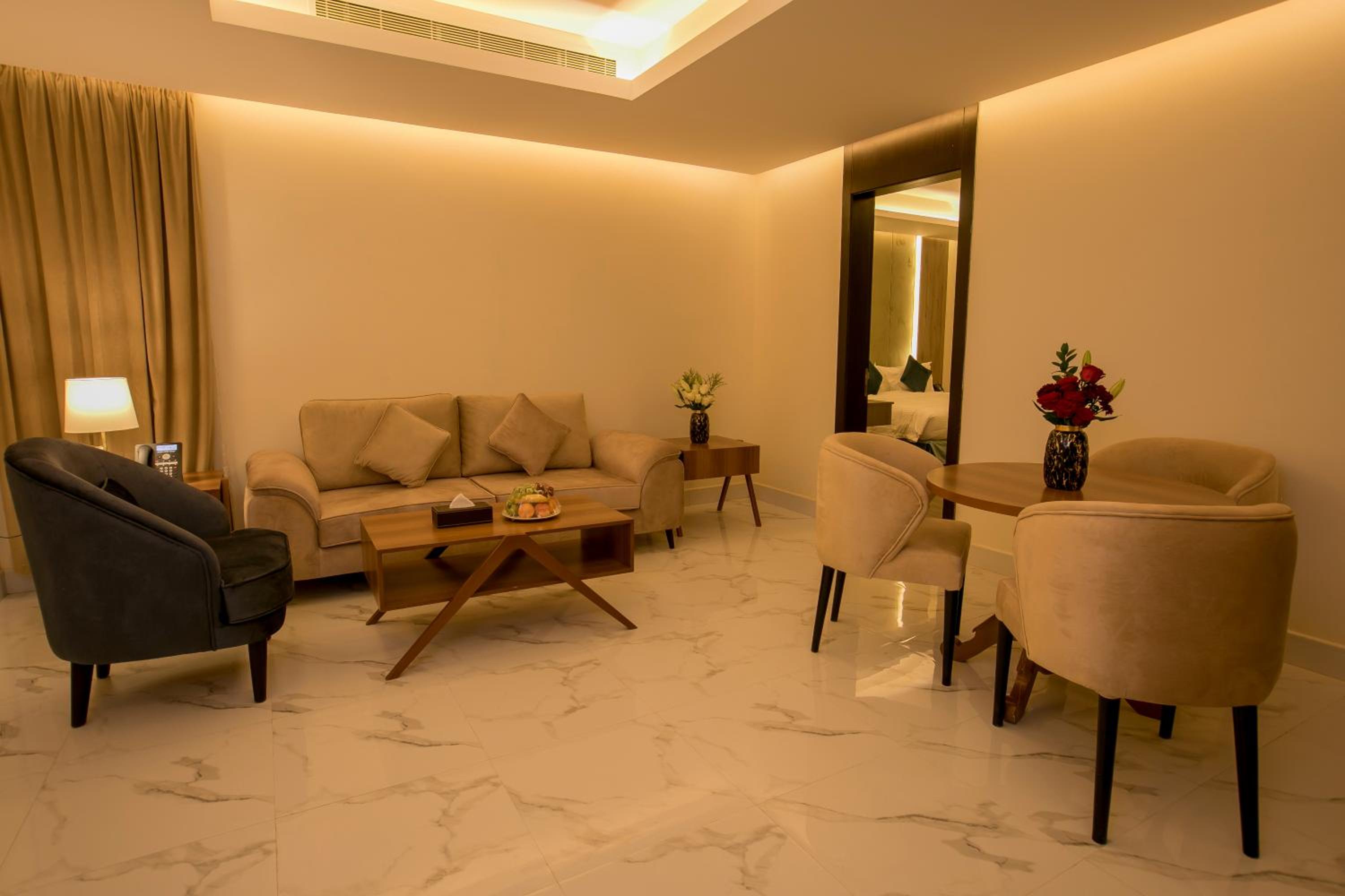 Фото Luxury Night Hotel