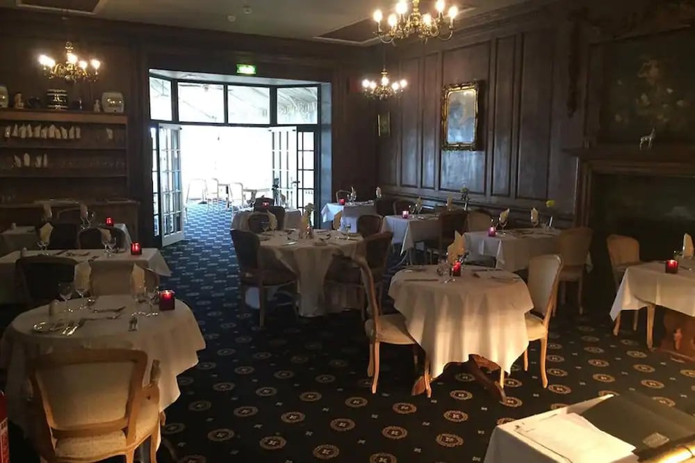 Фото The White Hart Hotel