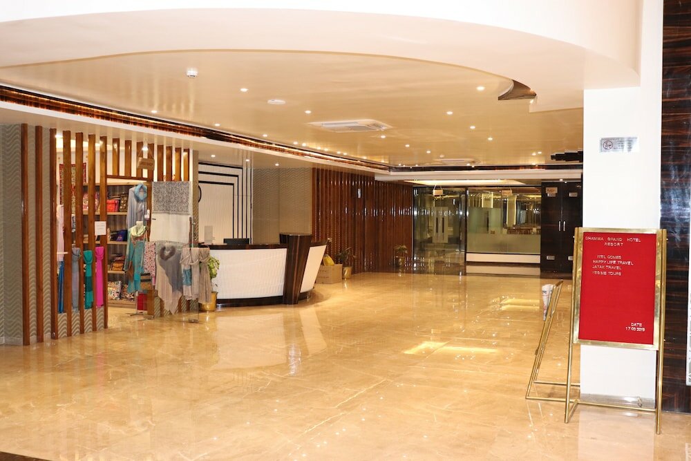 Фото Dhamma Grand Hotel Resort