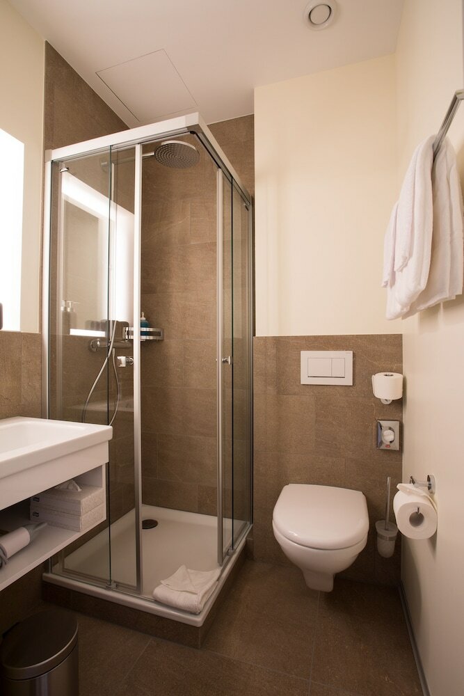 Фото Kreuz Bern Modern City Hotel