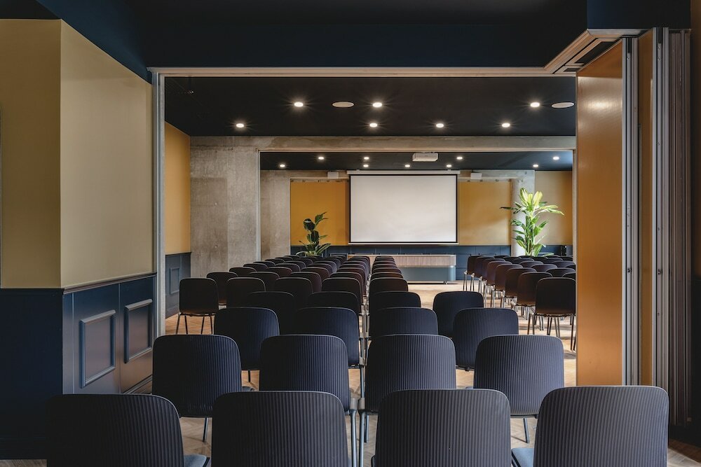 Фото The ReMIX Hotel