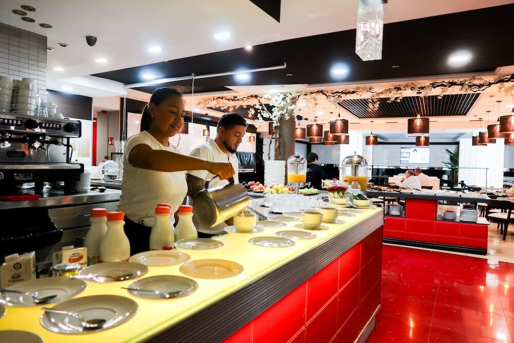 Фото Hotel Benetússer