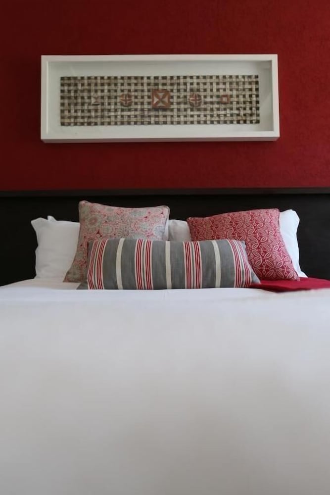 Фото Hotel Savoy and Conference Centre