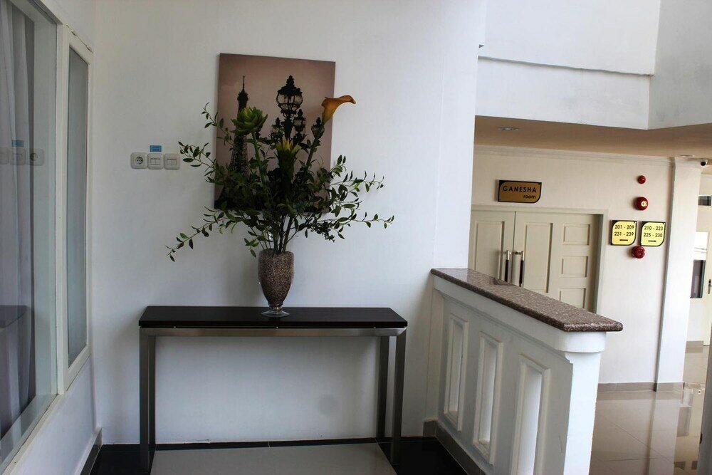 Фото Ramayana Hotel