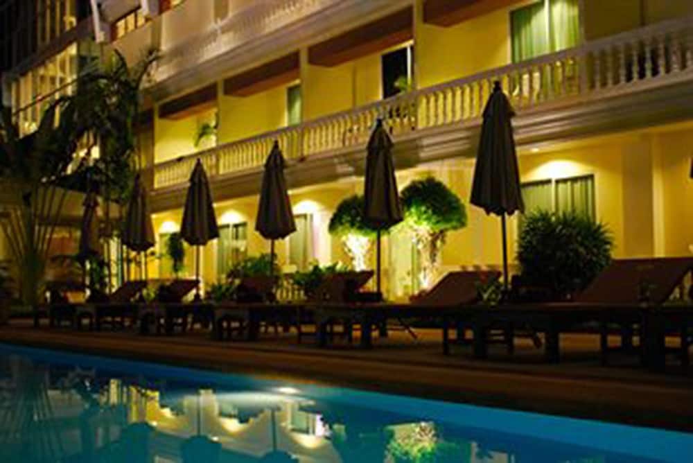 Фото Windmill Resort Hotel