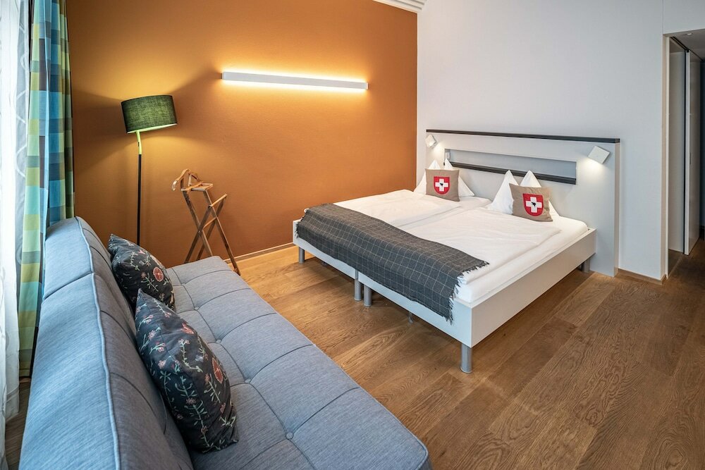 Фото Hotel Bären Am Bundesplatz