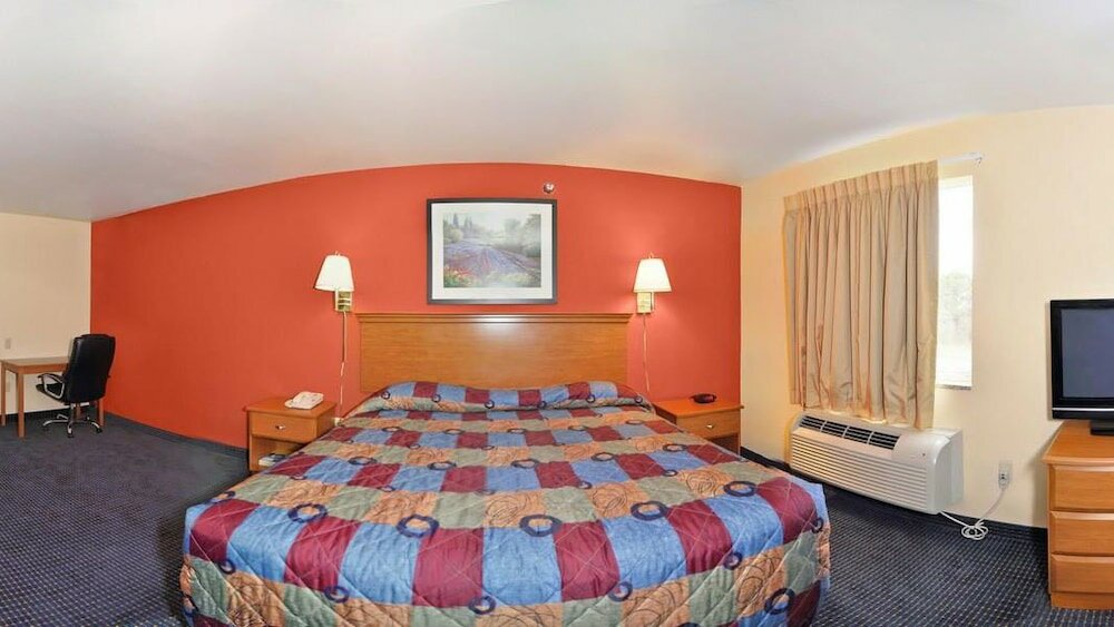 Фото Econo Lodge Inn & Suites Pritchard Road North Little Rock