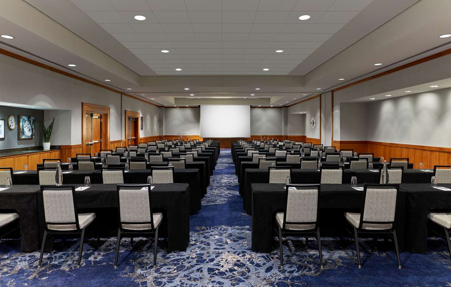 Фото Embassy Suites by Hilton Washington D. C. – Convention Center