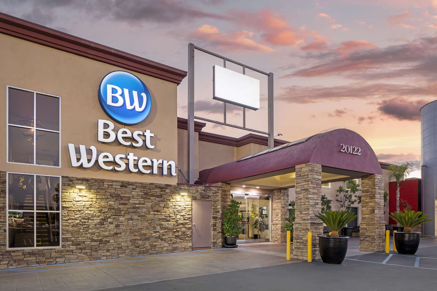 Фото Best Western Canoga Park Motor Inn