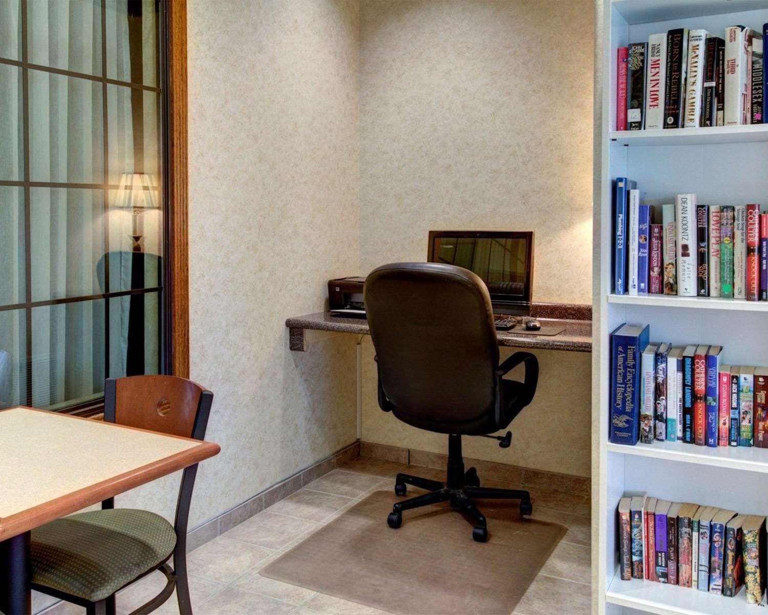 Фото Quality Inn & Suites