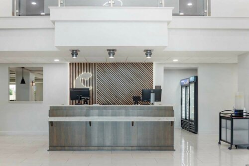 Гостиница Comfort Inn & Suites New Orleans Airport North в Кеннере
