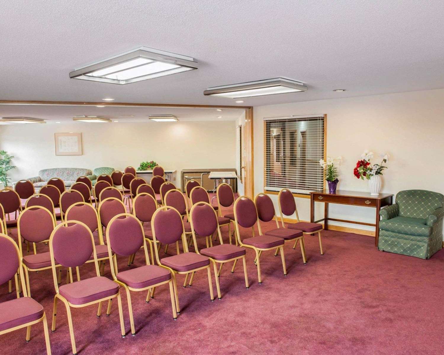 Фото Quality Inn & Suites