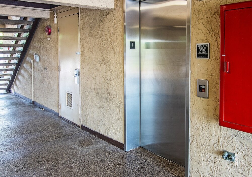 Фото Red Roof Inn Detroit - Southfield