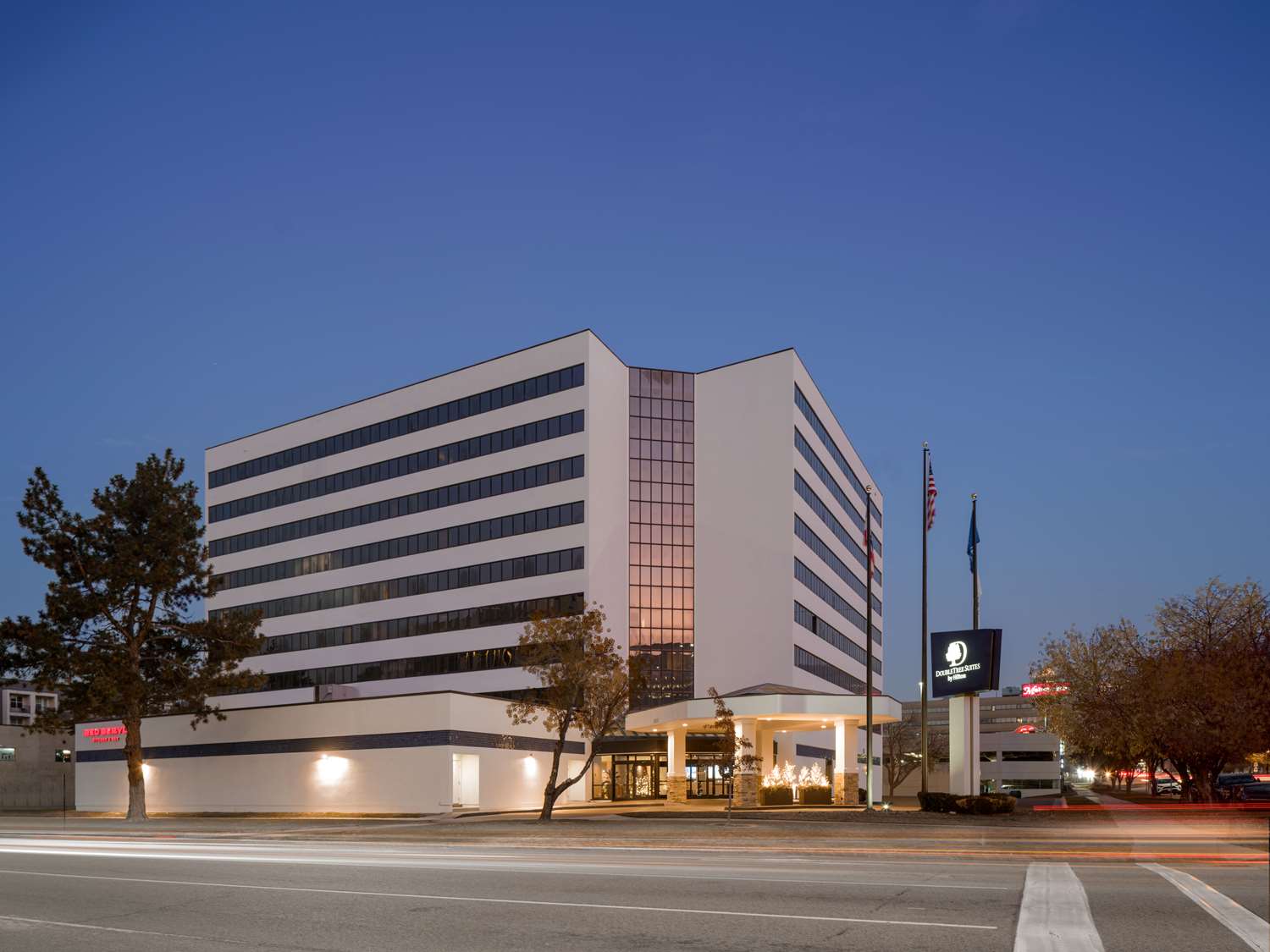 Фото DoubleTree Suites by Hilton Hotel Salt Lake City