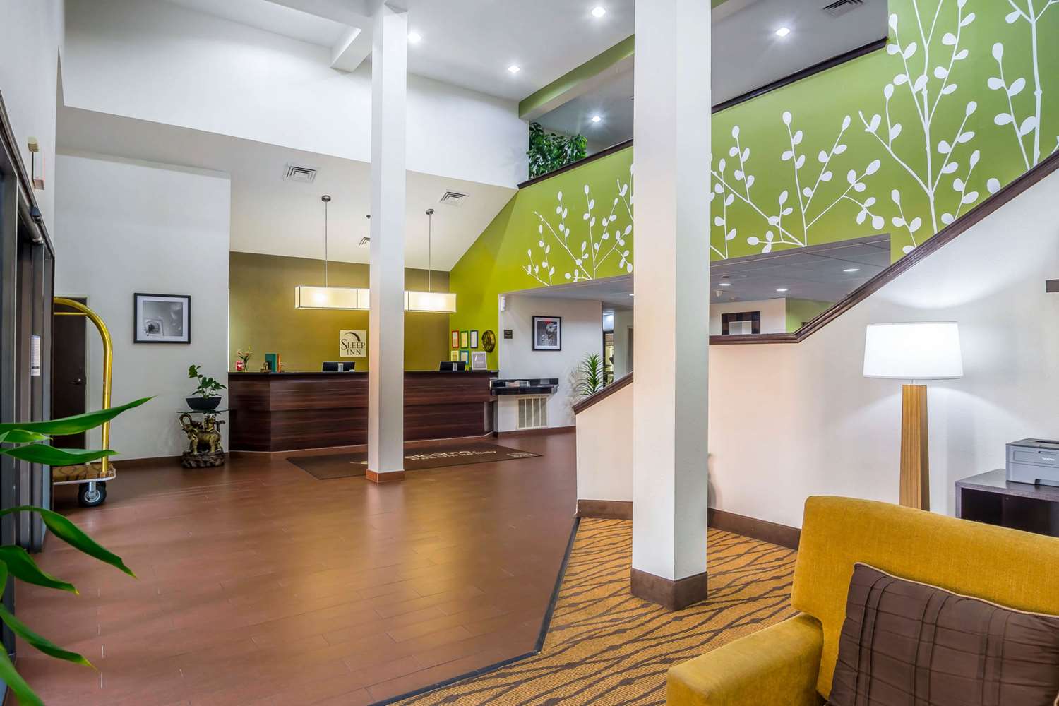 Фото Sleep Inn near The Avenue