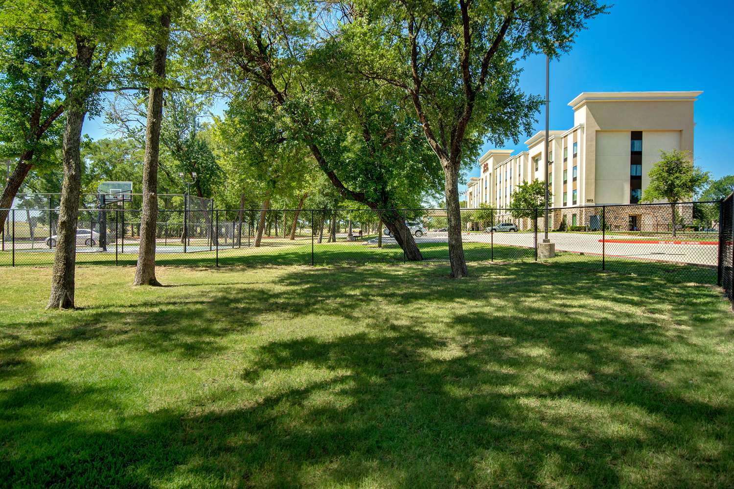 Фото Hampton Inn & Suites Dallas/Plano-East
