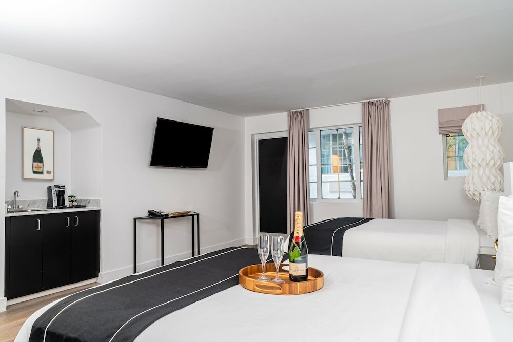 Фото Essex House by Clevelander