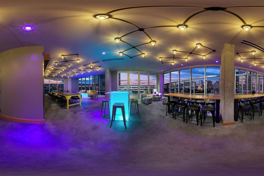 Фото Moxy Boston Downtown