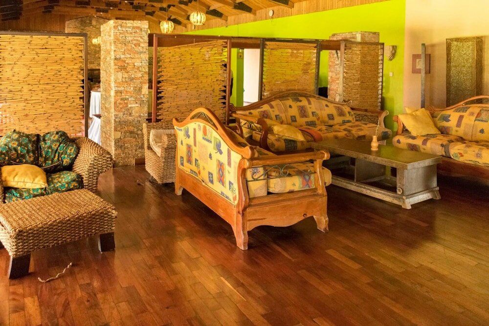 Фото Mountains of the Moon Hotel