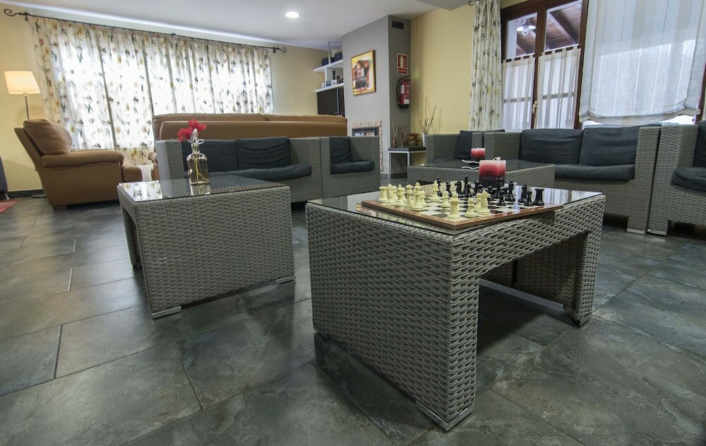 Фото Hotel Puerta del Oriente