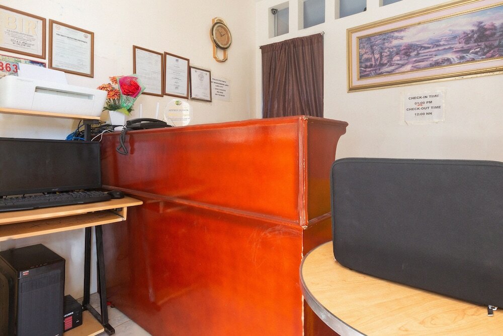 Фото Oyo 556 3j's And K Apartment