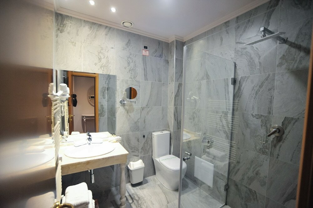 Фото Classic Hotel