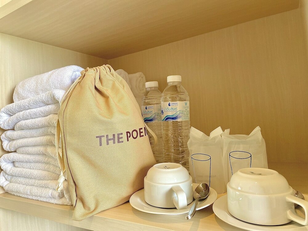 Фото The Poem Hotel