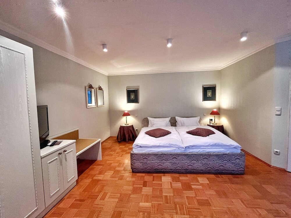 Фото Hotel Goldener Anker