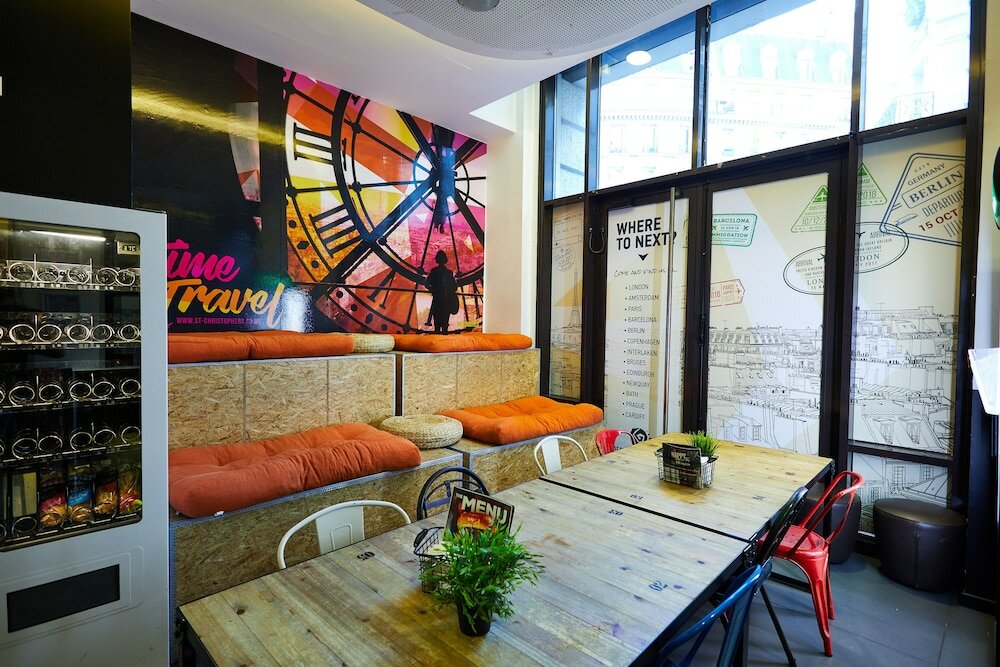 Фото St Christopher's Budget Hotel Paris