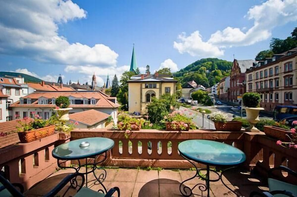 Фото отеля 2