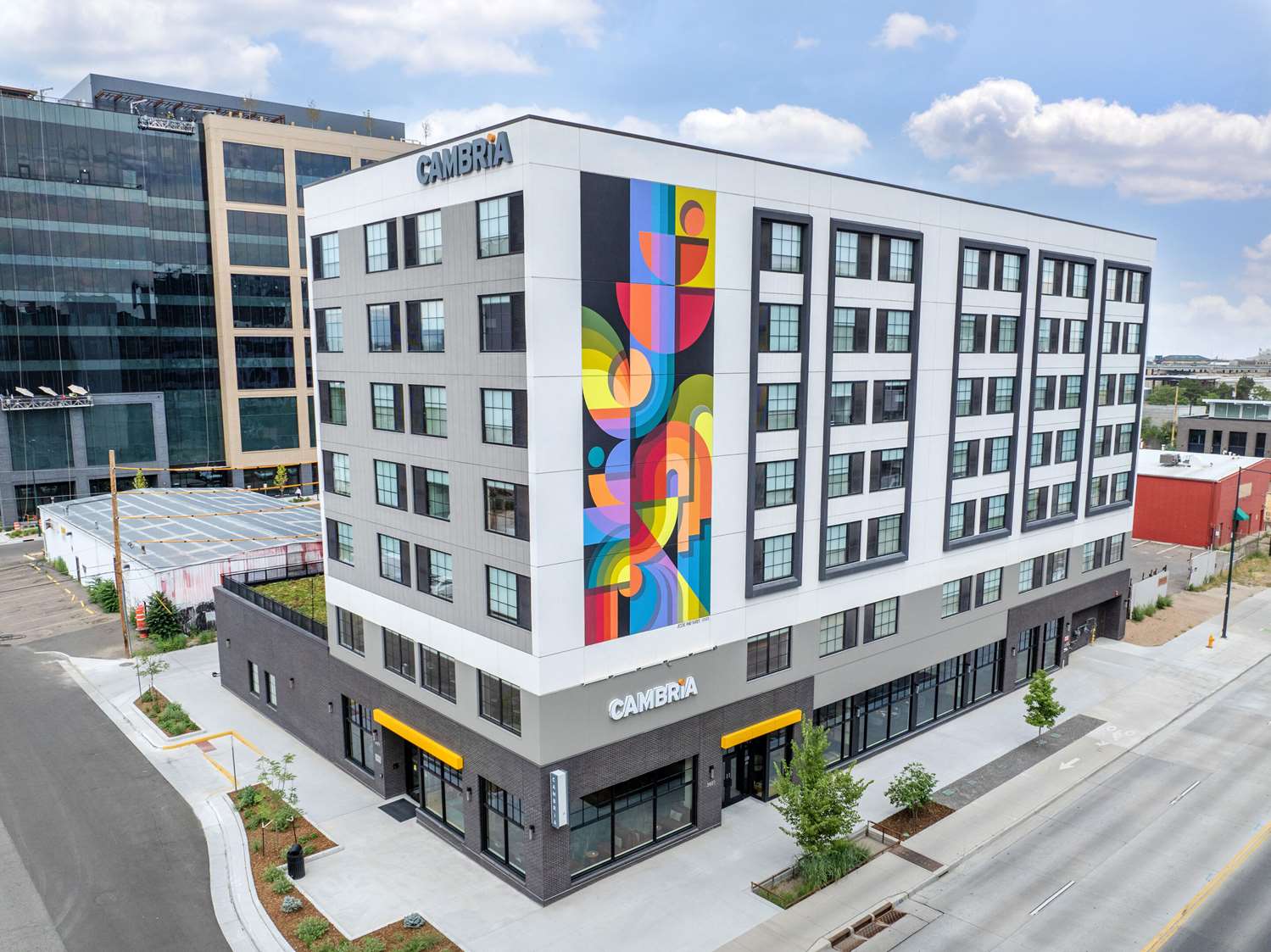 Фото Cambria Hotel Denver Downtown RiNo