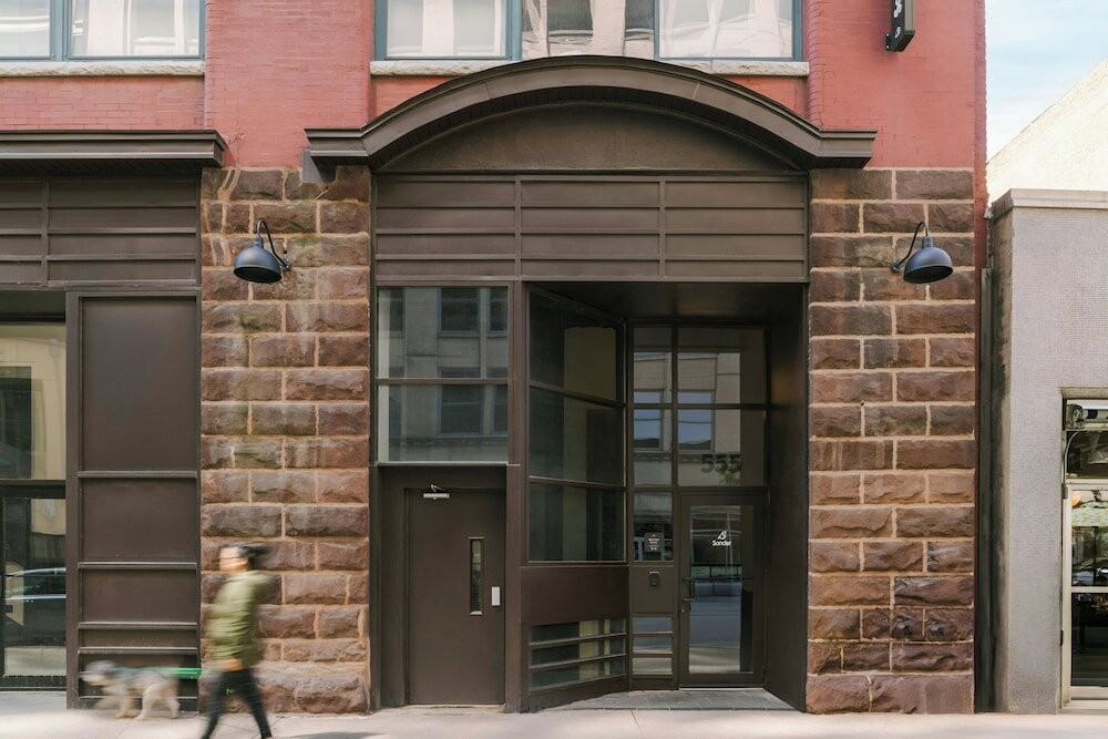 Фото Sonder The Burnham