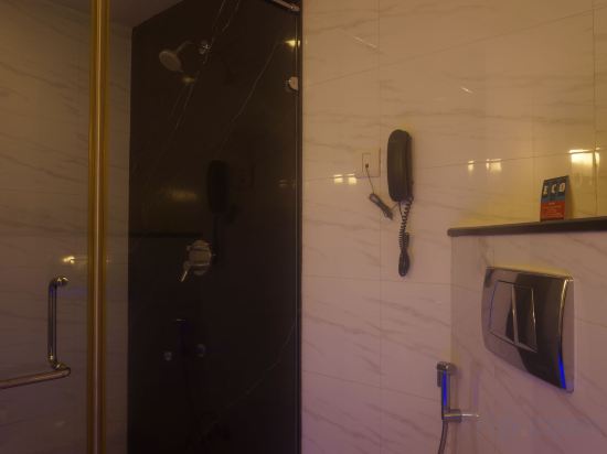 Фото Sfo Hotel and Suites