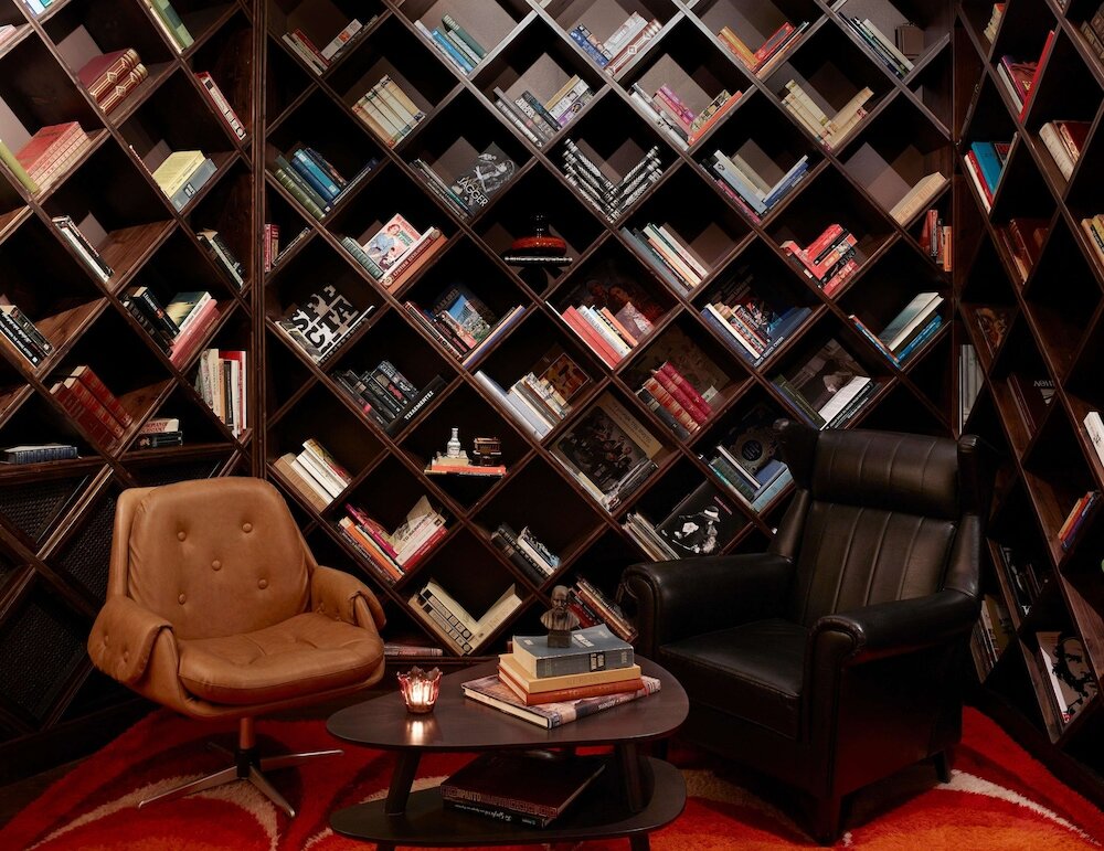 Фото Brown Acropol