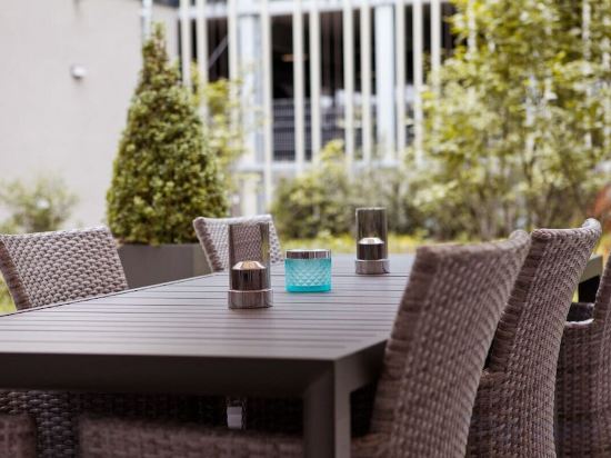 Фото Holiday Inn Express Duesseldorf Airport