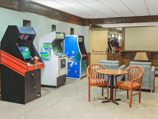 Фото Super 8 by Wyndham Campbellton NB