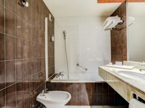 Фото Hotel Des Congres