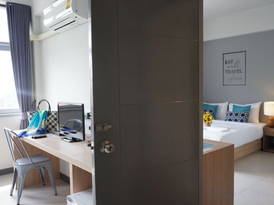 Фото Rajthani Hotel