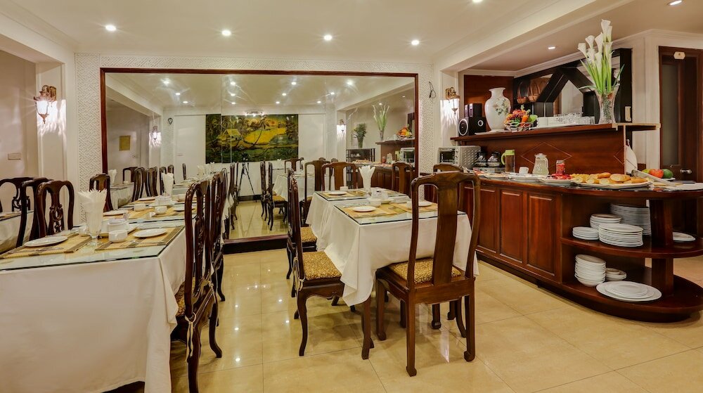 Фото Hanoi Little Town Hotel