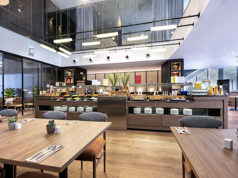 Фото Hotel Barcelona Condal Mar Affiliated by Meliá