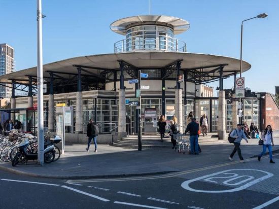 Фото 2 Bed Flat, Dedicated Workspace, Parking, 4ktv