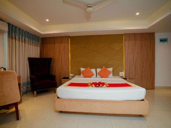 Фото Royal Raj Hotel