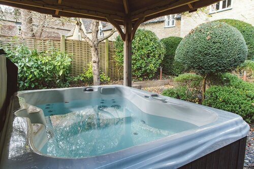 Внешний вид отеля The Swan в Котсуолде, фото 5