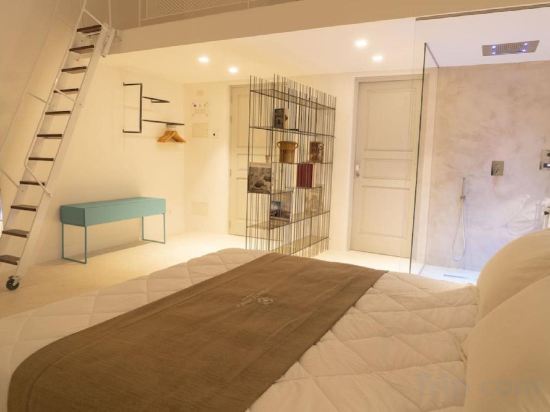 Фото Donna Domenica Boutique Suites