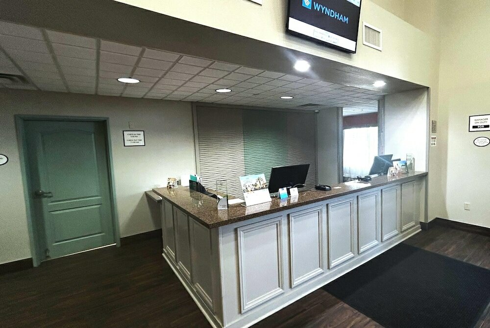 Фото Best Western Plus Desert Poppy Inn