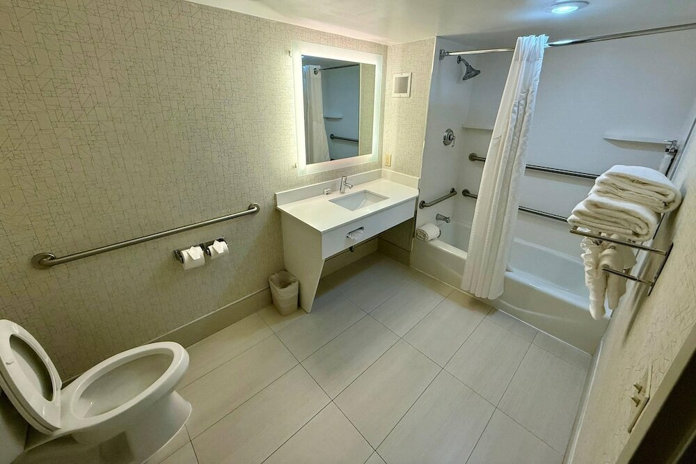 Фото Country Inn & Suites by Radisson, Downtown Albany New York