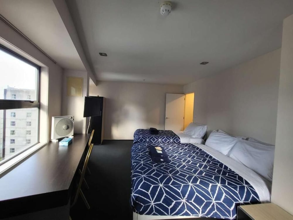 Фото Empire Apartments